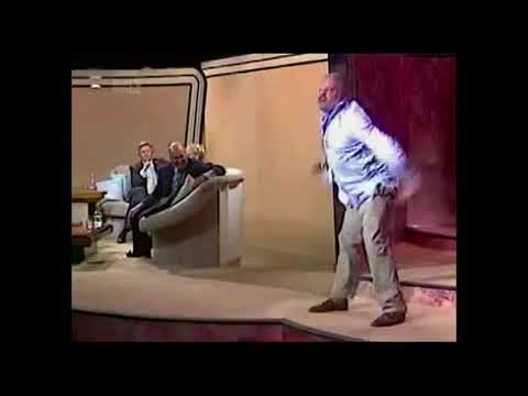 Oliver Reed drunk (on Aspel)