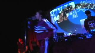 LADY SOVEREIGN &quot;PUBLIC WARNING&quot; live