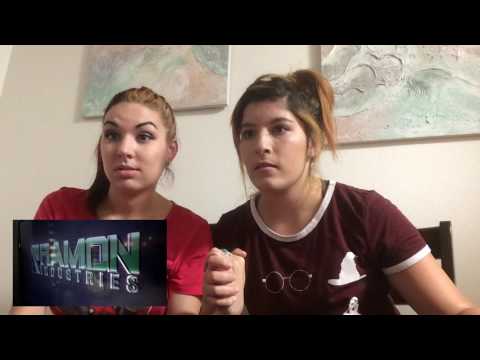 The Flash Season 3 "First Look" Comic Con Reactions