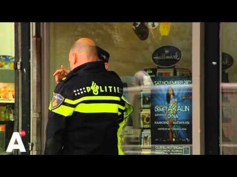 Politie valt winkel binnen op Lambertus Zijlplein