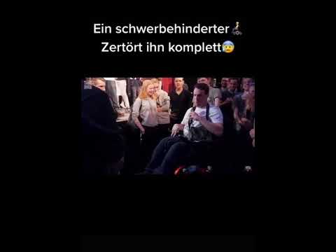 Ein schwerbehindert Zerstört ihn komplett