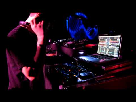 dadive Live @ WE ARE MINIDETAIL! - D! Club Lausanne part. 1