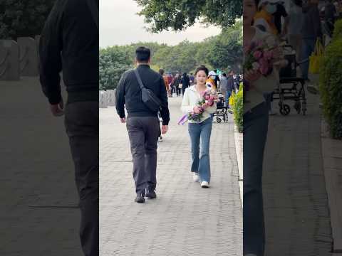 Ich überrasche Fremde (S. 273) #tiktok #liebe #shorts #kurzvideo #lied #kurz