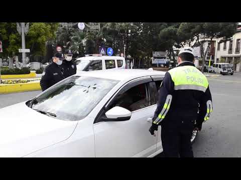 Izmir Ve Cevre Iller Sokaga Cikma Kisitlamasiyla Sessizlige Burundu Ege Telgraf