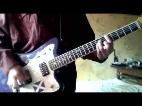 Queens Of The Stone Age - Everybody Knows That You Are Insane (play along)