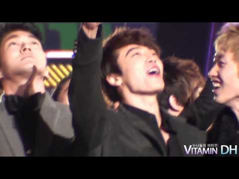 111231 Donghae and Eunhyuk counting down to new year