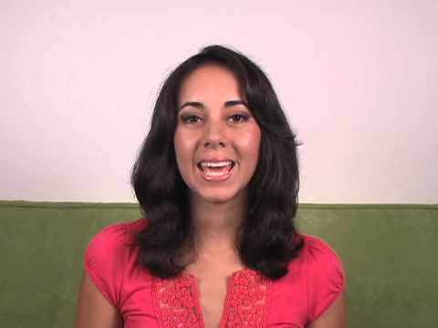 Es bonito - It's beautiful/nice/pretty