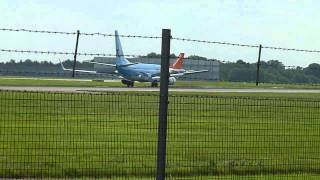 preview picture of video 'Aircraft activity at London Stansted Airport'