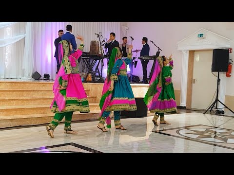 New and best Hewad Group girls dance to Qais Ulfat mast song in a wedding رقص جدید در آهنگ قیس الفت