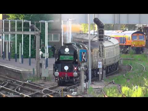 35028 on 1Z68 'The Waterloo Sunset' whistles up Eastleigh locoworks on 9/7/17.