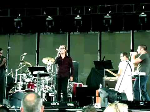 Nine Inch Nails & Peter Murphy - Bela Lugosi's Dead (feat. TV On The Radio)