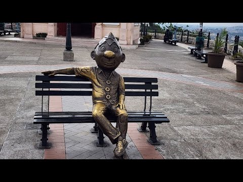 🌅 El Faro de Las Peñas, orgullo de Guayaquil 🇪🇨, con 444 escalones y vistas únicas al río Guayas.