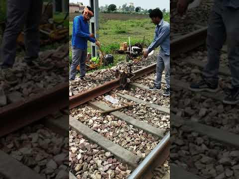 Railroad termite welding\ Indian railway joint