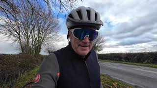 A Sunday Gravel bike Ride around Rutland Water - Ian has a Puncture!  Autumn colours