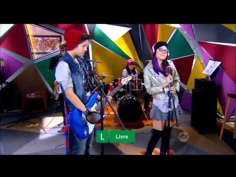 Manuela e Joaquim cantando (fugir agora)