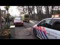 Vrouw rijdt lantaarnpaal omver en raakt gewond in Nijverdal