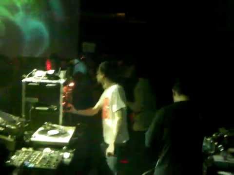 DUBQUAKE 18/02/2011 ~ OBF/RANKING JOE/MARTIN CAMPBELL.MP4