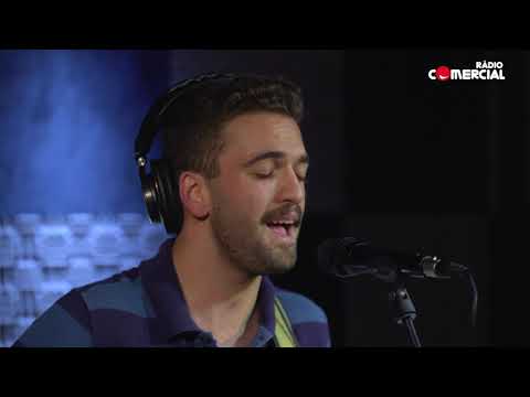 Rádio Comercial | Tomás Adrião canta In Your Eyes - TNT Live Stage
