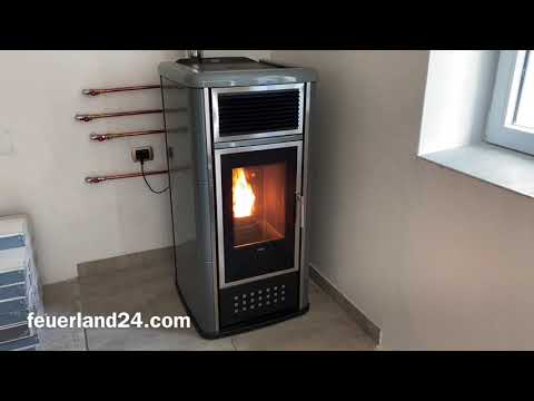 Wasserführender 22kW Pelletofen 45kg Pelletspeicher Warmluftventilator feuerland24 Vorstellung 005