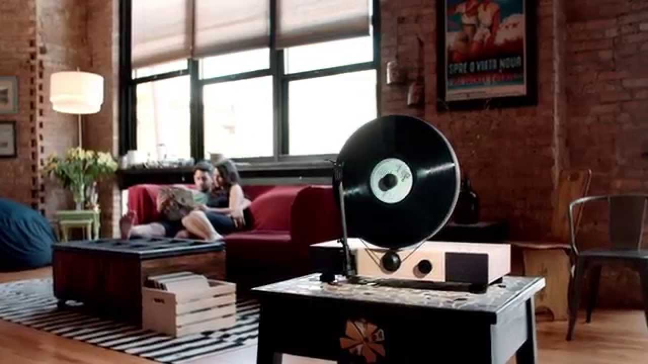 Gramovox Floating Record - YouTube