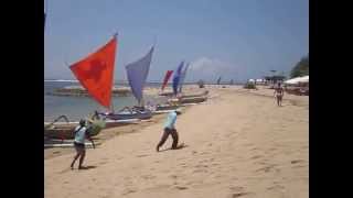 preview picture of video 'Sanur: the private beach at the Respati Beach Hotel'