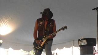 Video thumbnail of "Chris Bell & 100% Blues - Cold Hearted Woman"