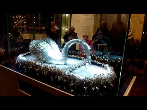 Silver swan automaton