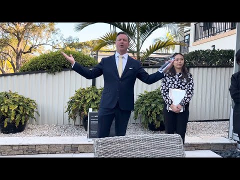 North Shore Sydney Auction - 18 Booraba Avenue, Lindfield - William Chan & Paul Crawford Auctioneer