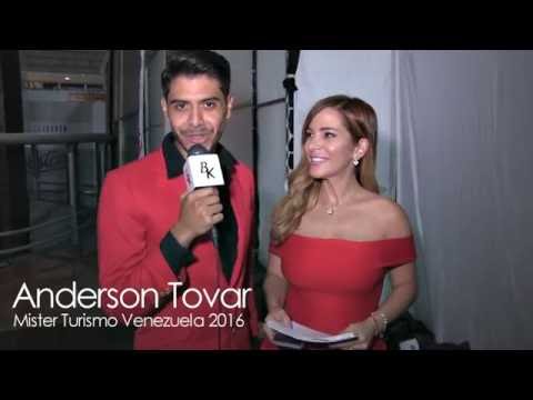 Backstage con los animadores del Viernes de Moda con la Corporación Capi y Belankazar