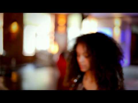 Skreatch feat John Green : Roxanne's lullaby (Official video)