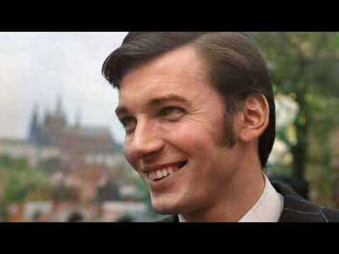 Karel Gott - Claudia - 1965 - (Z představení divadla Semafor 