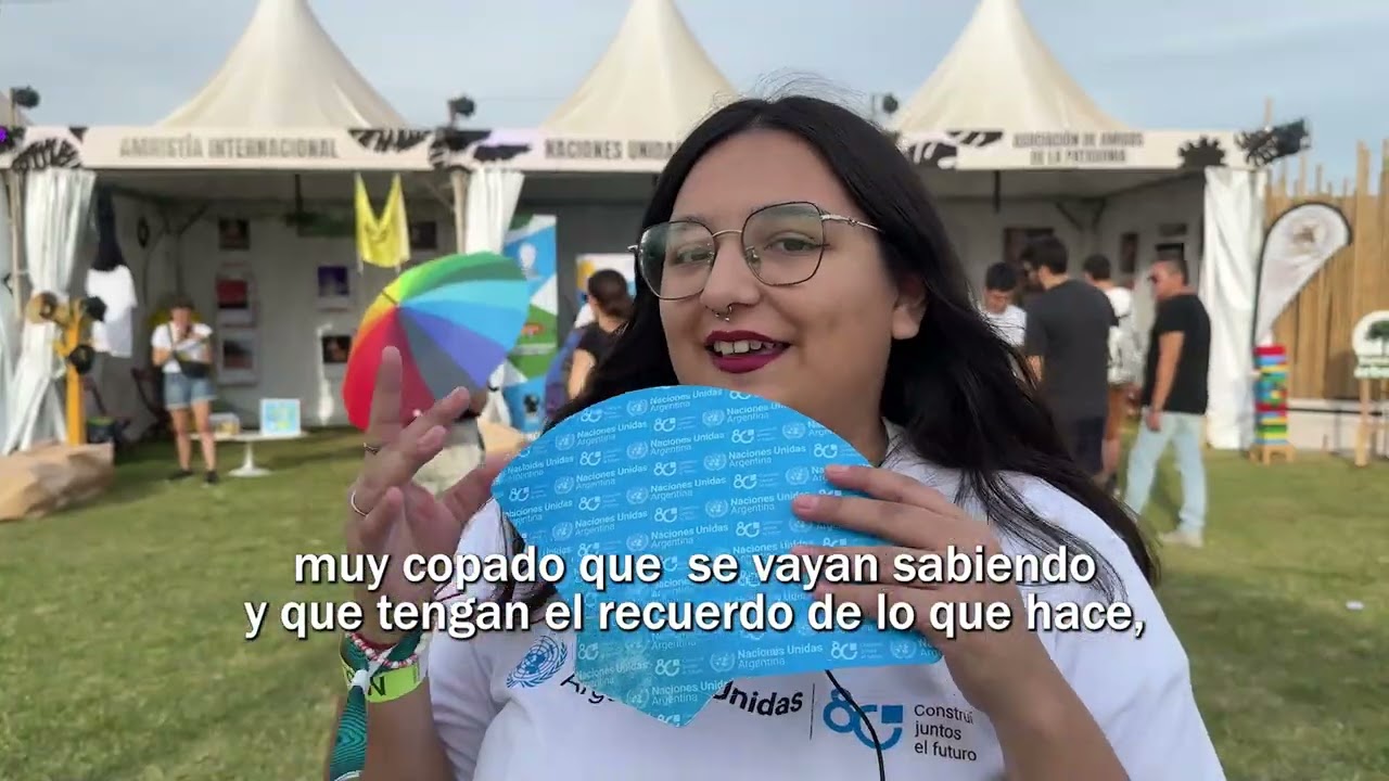 Los 80 años de la ONU en el stand de LOLLAPALOOZA 2025