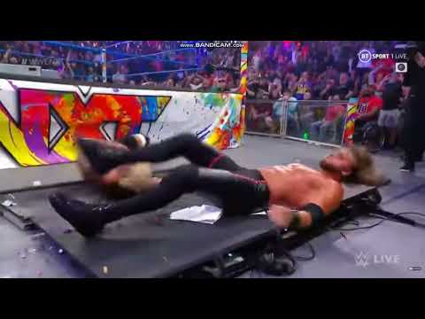 Soo Sikoa splashes Von Wagner through Announce table