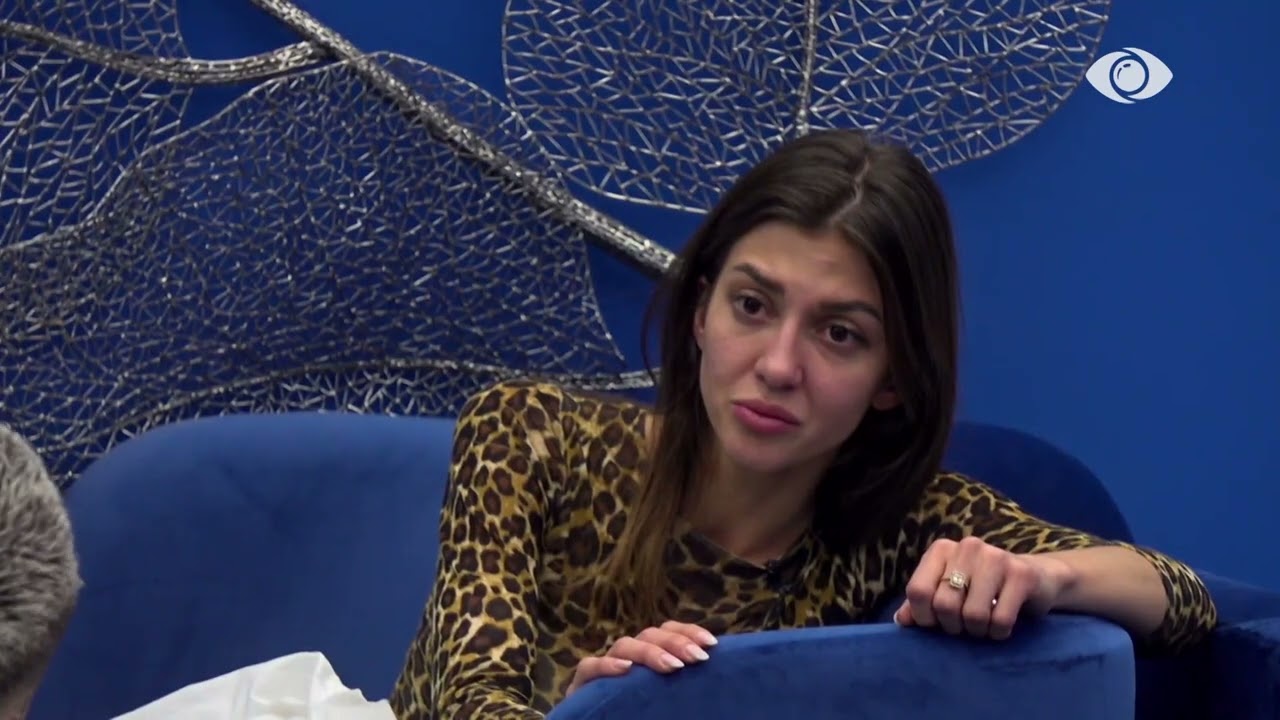 “Nuk i them vetes patriot”/ Gjesti-Loredanës: Shumë të tjerë këtu…