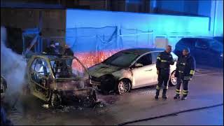 notte-di-fuoco-a-salerno-auto-distrutte-al-parco-monticelli