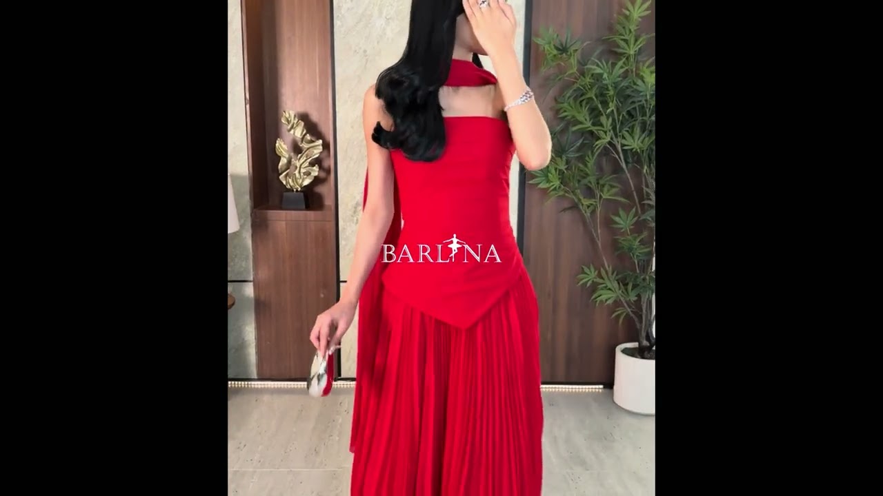 Red pleated dress with separate shawl - XXL