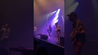 Anderson Paak I am wrong bordeaux rocher palmer