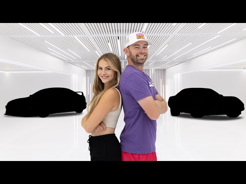 Wir haben uns beide neue Autos gekauft.