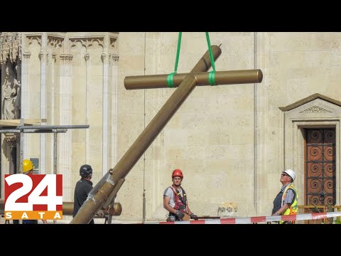 NA ZAGREBAČKU KATEDRALU POSTAVLJAJU KRIŽEVE