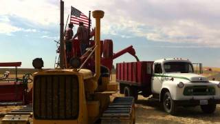 preview picture of video 'Unloading Wheat Vintage Harvest 2011 Davenport WA'