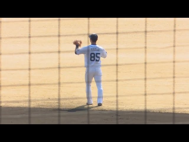 【春季キャンプ】名手復活!? ライオンズ・辻監督のユニフォームを着てるのは… 2018/2/12