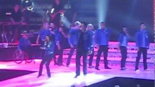 Glee Live 6/9/11 - Kevin being cool & Somebody to Love