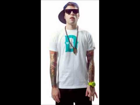 Lo Zainetto Fedez ft. Maite