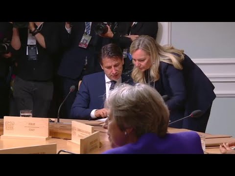 G7, l'esordio di Conte al tavolo con i potenti