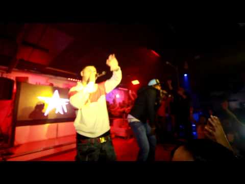 EL Micha y Farruko " VA A TOA"