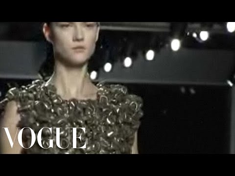 Fashion Show - Yves Saint Laurent: Fall 2007 Ready-to-Wear
