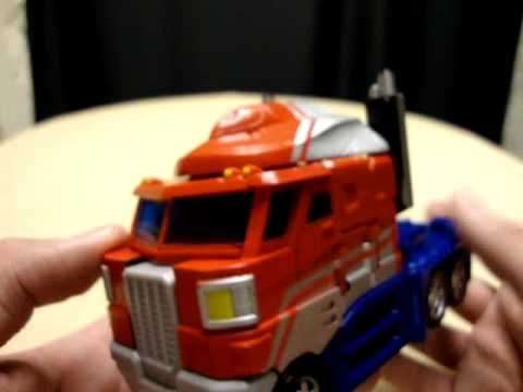 Classics/Universe Voyager OPTIMUS PRIME: EmGo's Transformers Reviews 'N Stuff