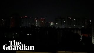 Download lagu Air raid sirens go off in Kyiv after Russian overnight rocket attack mp3 Download lagu Air raid sirens go off in Kyiv after Russian overnight rocket attack mp3