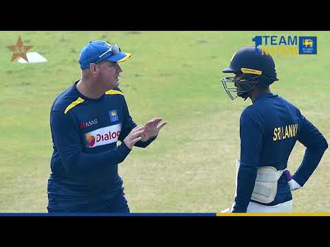 download lagu mp3 mp4 Mickey Arthur Batting, download lagu Mickey Arthur Batting gratis, unduh video klip Mickey Arthur Batting