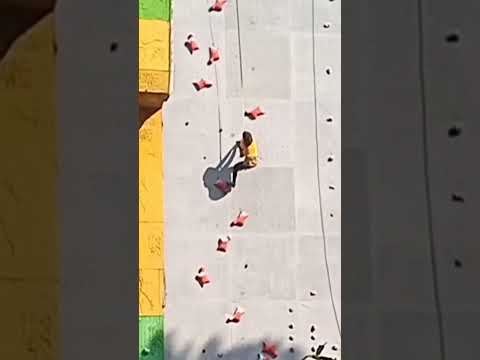 Fat4l!!! Meragain Jurus Spiderman, tapi Apa yang Terjadi?